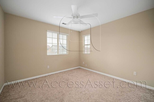 Building Photo - Say Hello to Your New Canyon Hills Home! Amazing 4 Bed/4 Bath Home!