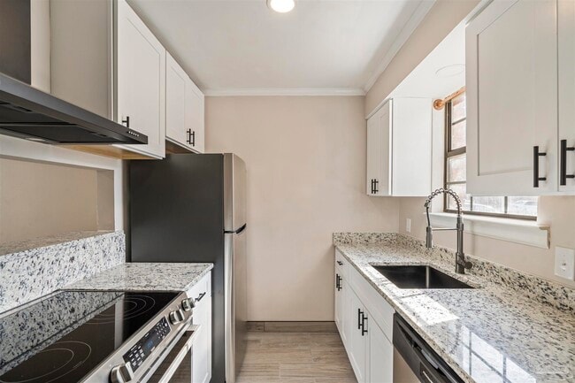 Primary Photo - 7250 Hilburn Rd