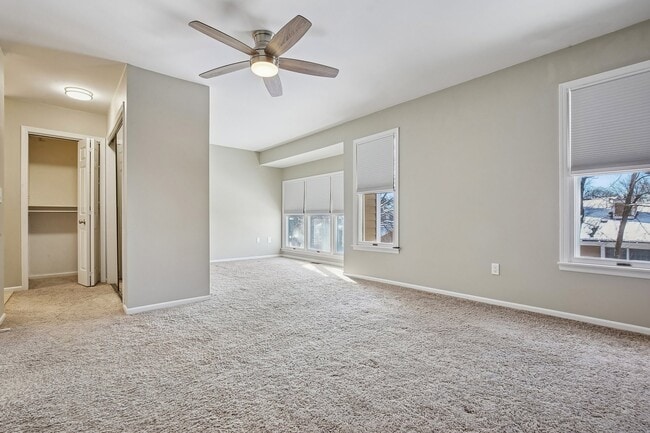 Building Photo - 13 Eton Ct