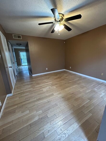 Living - 3633 Cobble Mill Ln