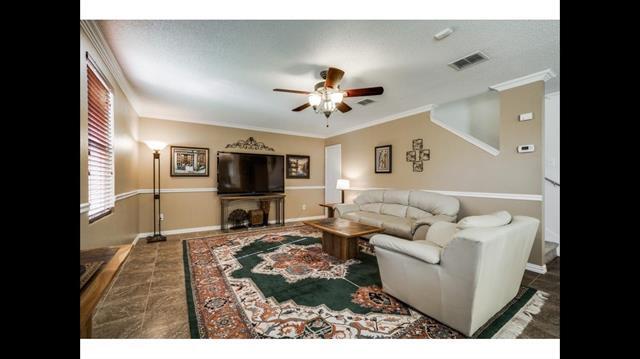 Building Photo - 5425 Comanche Wells Dr