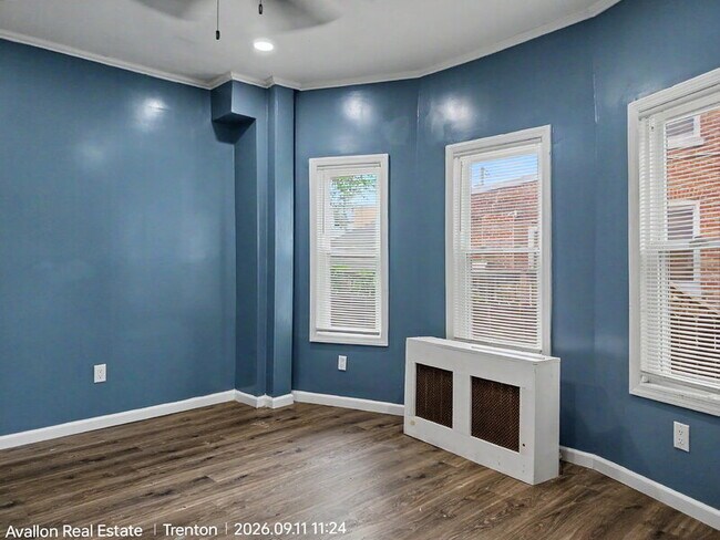 Building Photo - 1275 Hamilton Ave
