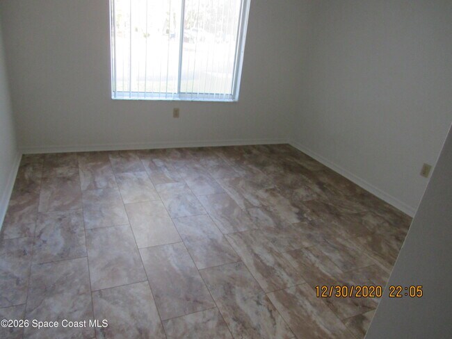 Building Photo - 151 Plover Ln