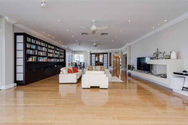 Building Photo - 3430 Galt Ocean Dr