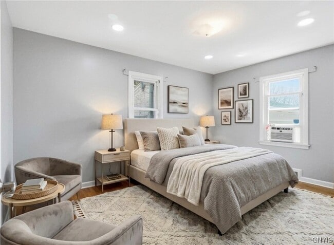 Building Photo - 429 Lionel Ave