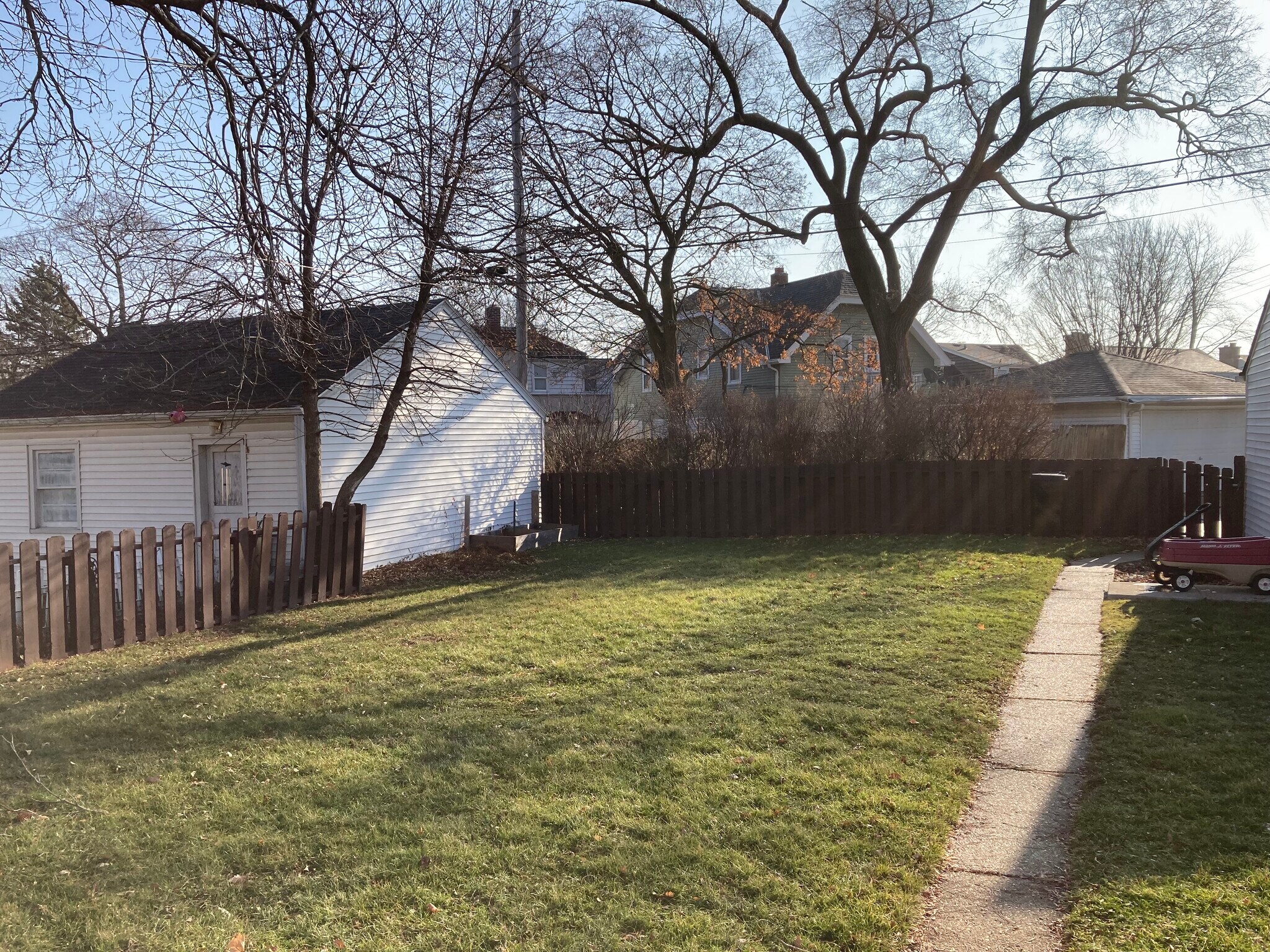 Building Photo - 4631 W Midland Dr