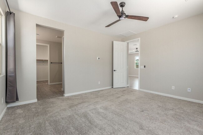 Building Photo - 18434 E Camila Dr