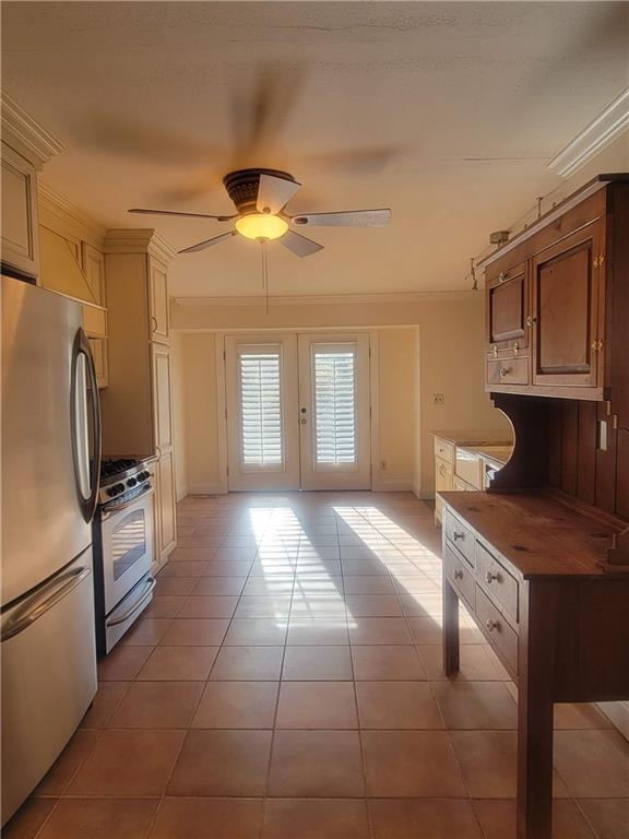 Building Photo - 3740 Clubland Dr