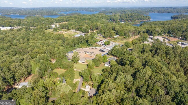 Building Photo - 4041 Fincher Dr