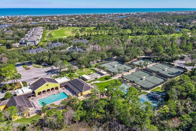 Building Photo - 9 Creek Side Dr