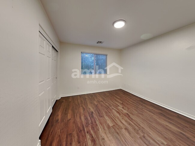 Building Photo - 4717 S Antonio