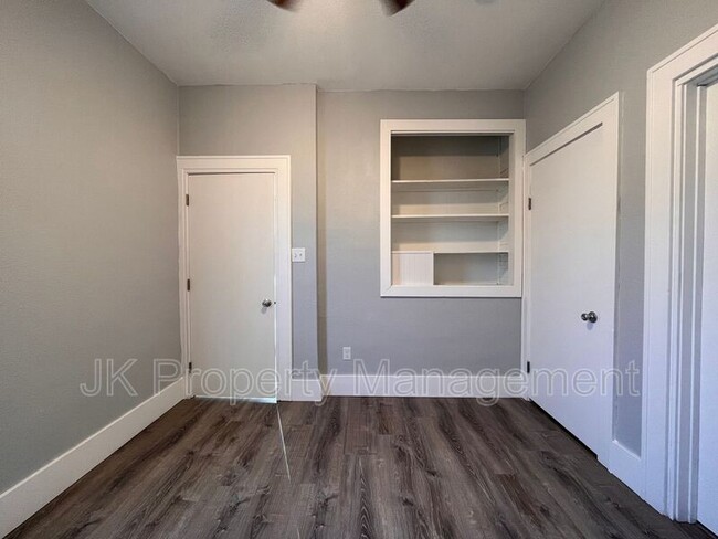 Building Photo - #11 17th Street S