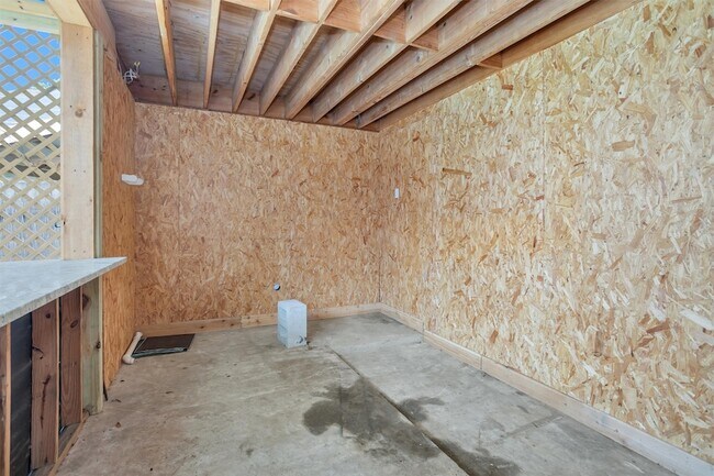 Building Photo - 1010 Maple Run Dr