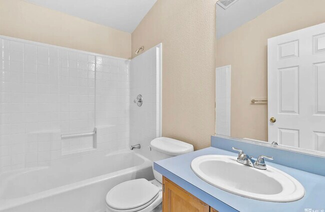 Building Photo - 101 Platinum Pointe Way