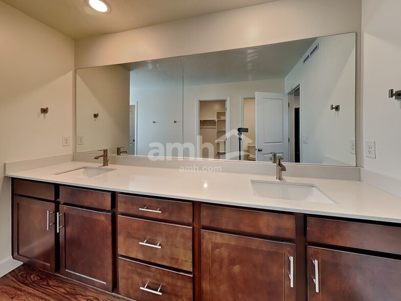 Building Photo - 191 Allen Ln