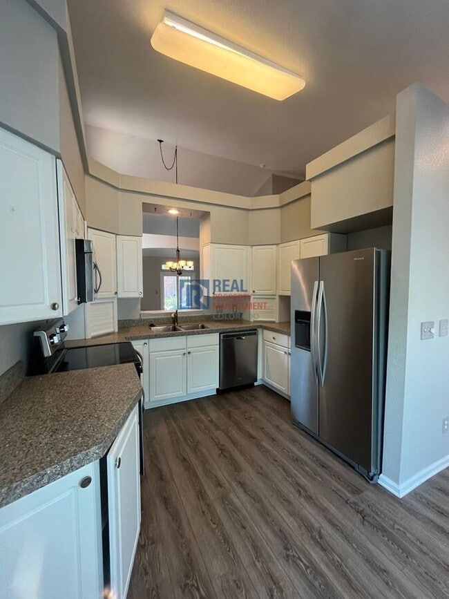 Building Photo - 9850 Carmel Ct