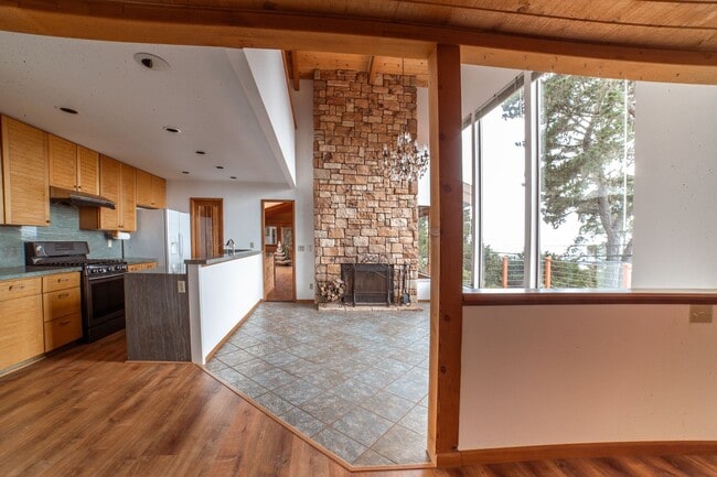 Building Photo - Unique Carmel Highlands 2 Bed, 2 Bath + Sunroom & Office