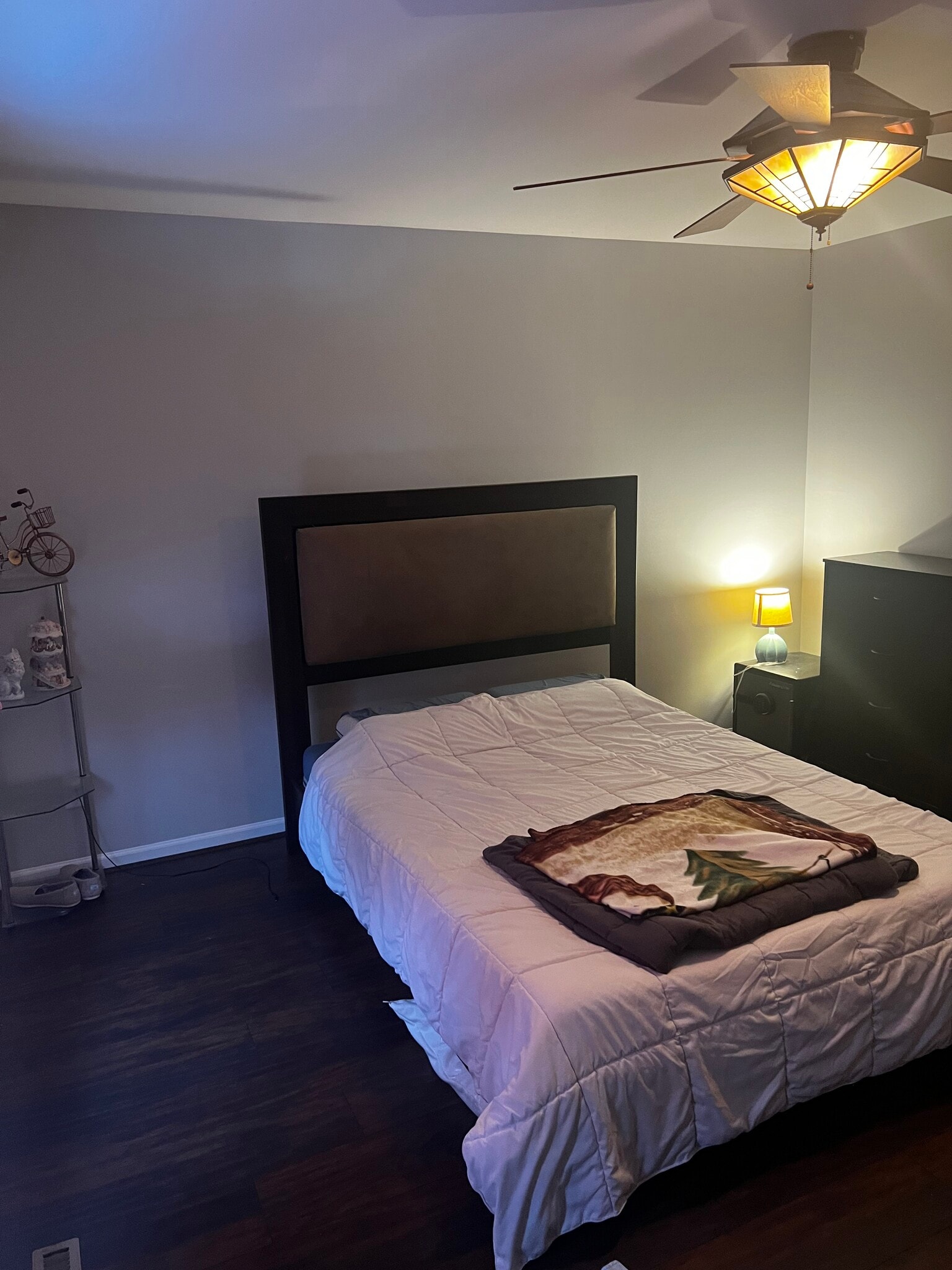 Building Photo - 801 Oakland Dr