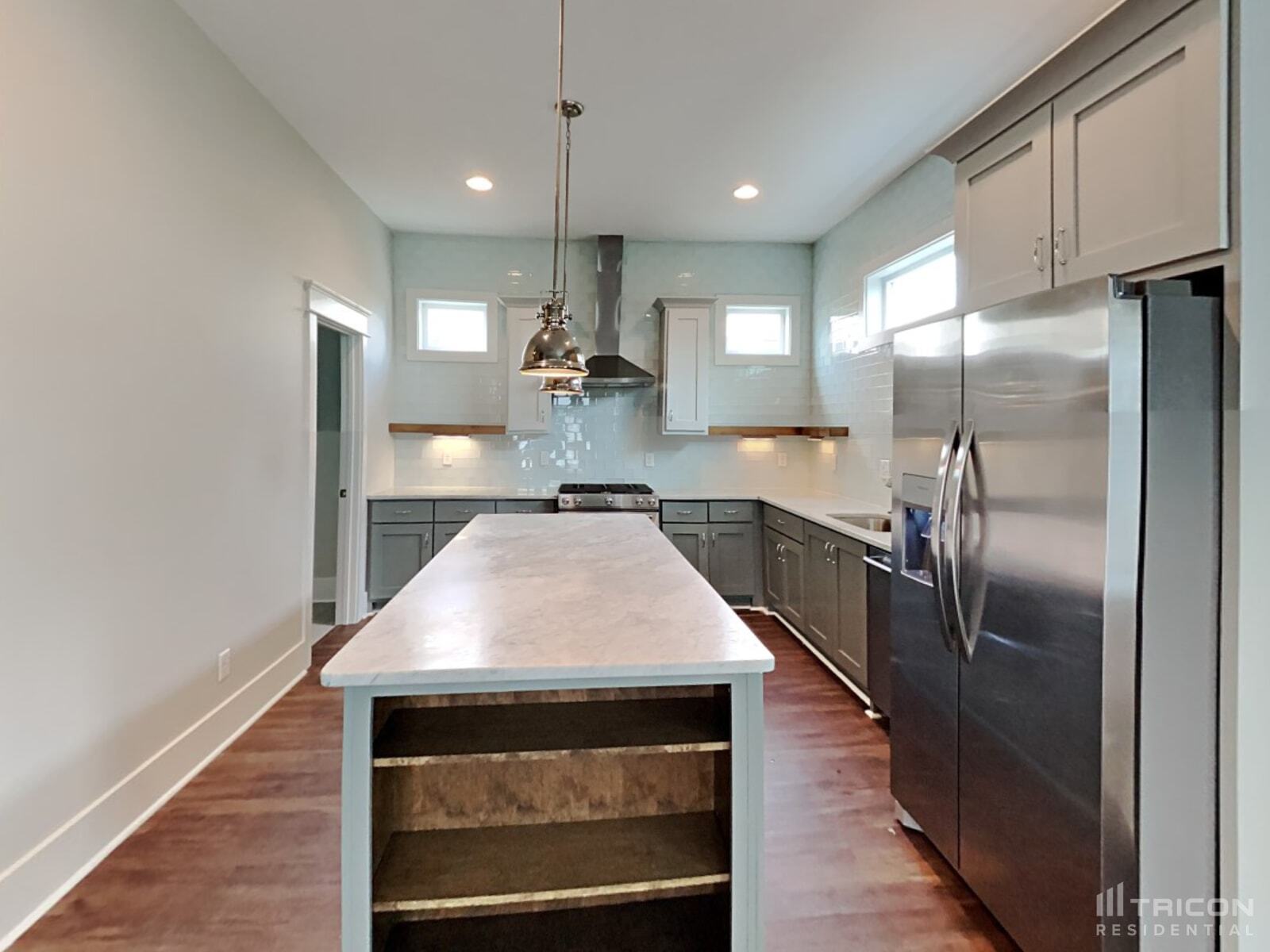 Building Photo - 1220 Hillwood Private Cove