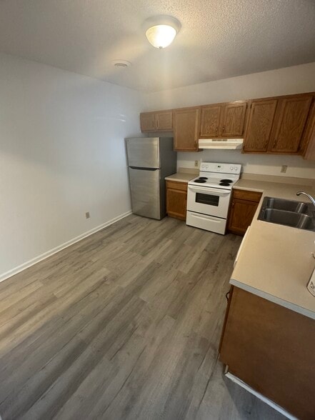 Building Photo - 156 Berrywood Ln