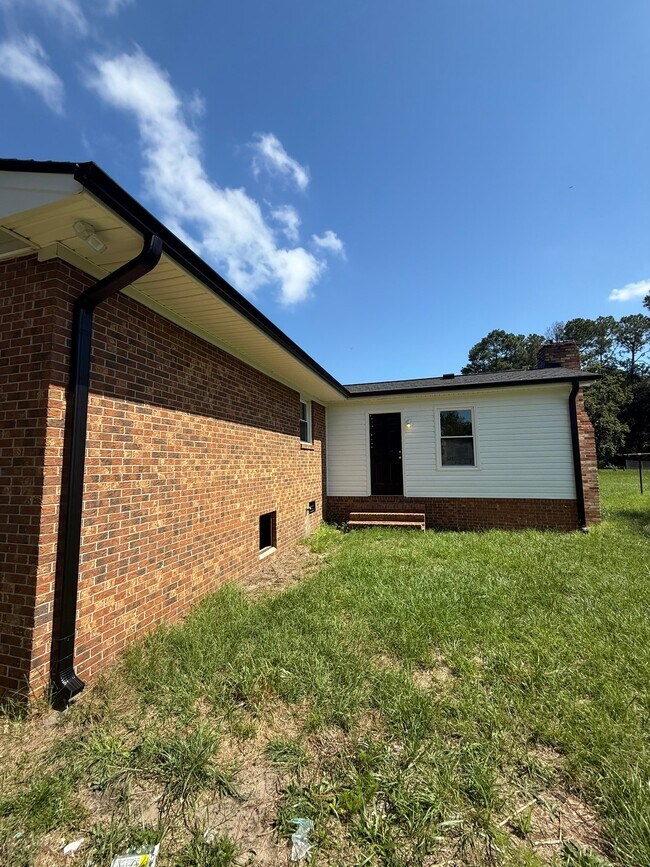 Building Photo - 180 Black Jack Church Rd