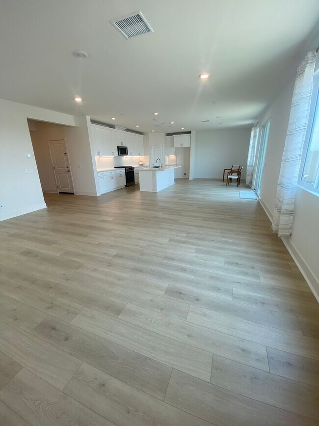 Building Photo - Like New 4 Bedroom Winchester Home Zoned for Temecula Schools