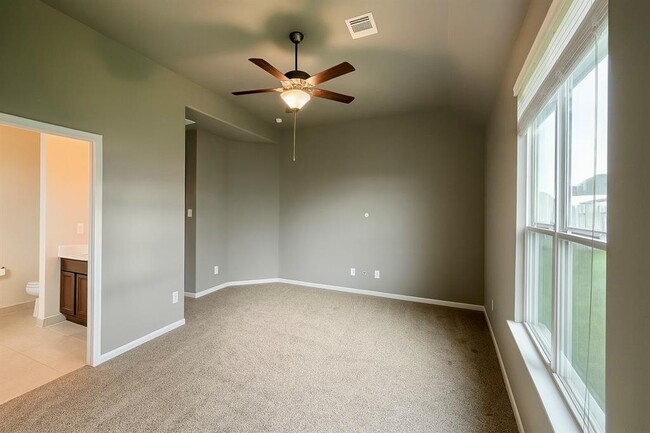 Building Photo - 3543 Paganini Pl