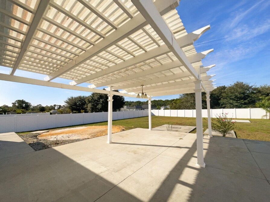 Building Photo - 1045 James Dr