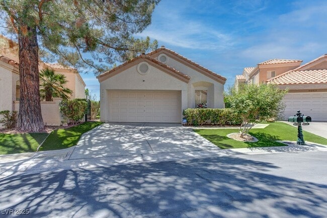 Primary Photo - 8953 Diamond Falls Dr