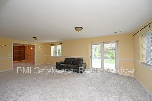 Building Photo - 3907 Lost Willow Dr