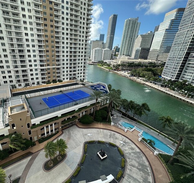 Building Photo - 901 Brickell Key Blvd