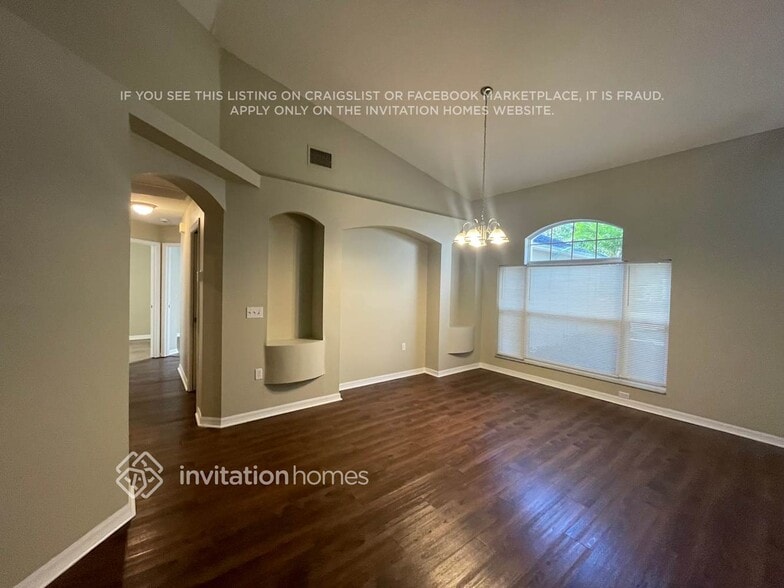 Building Photo - 4618 Daventry Pl