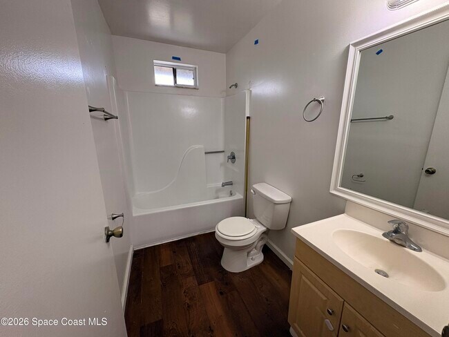 Building Photo - 2000 Agora Cir SE