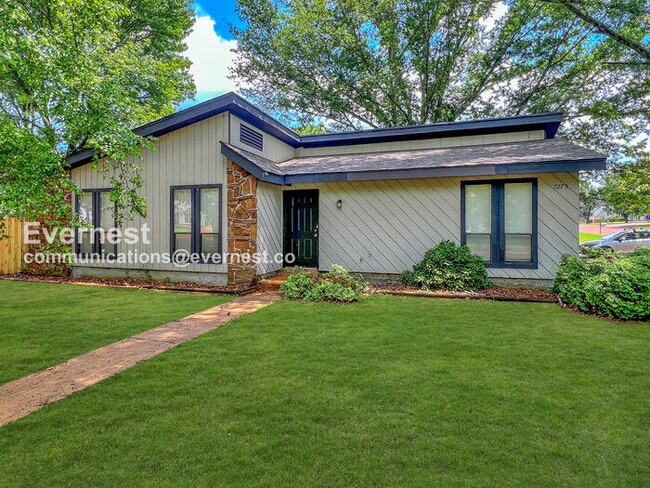 Building Photo - 7275 Cedardale Rd
