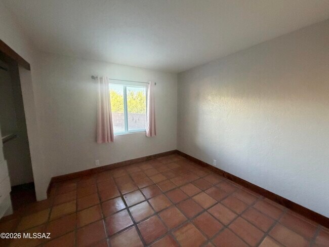 Building Photo - 3800 N Tanuri Dr