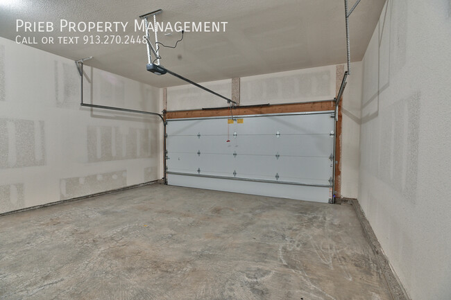 Building Photo - 8805 Findley St