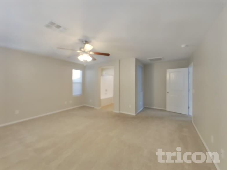 Building Photo - 1502 E Mayfield Dr