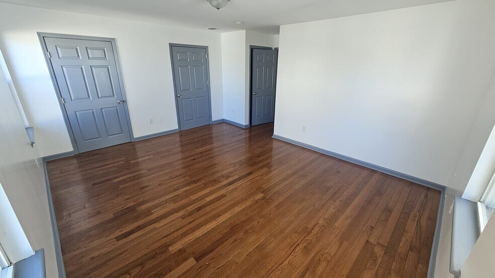 Building Photo - 88 Brown Pl