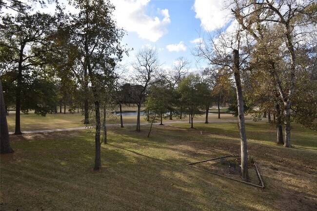 Building Photo - 12900 Walden Rd