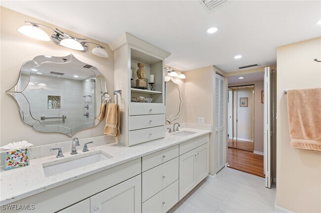Building Photo - 6361 Pelican Bay Blvd