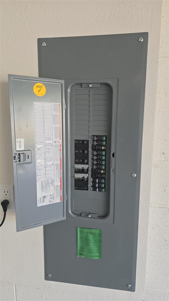 Building Photo - 8398 SW 138th Pl