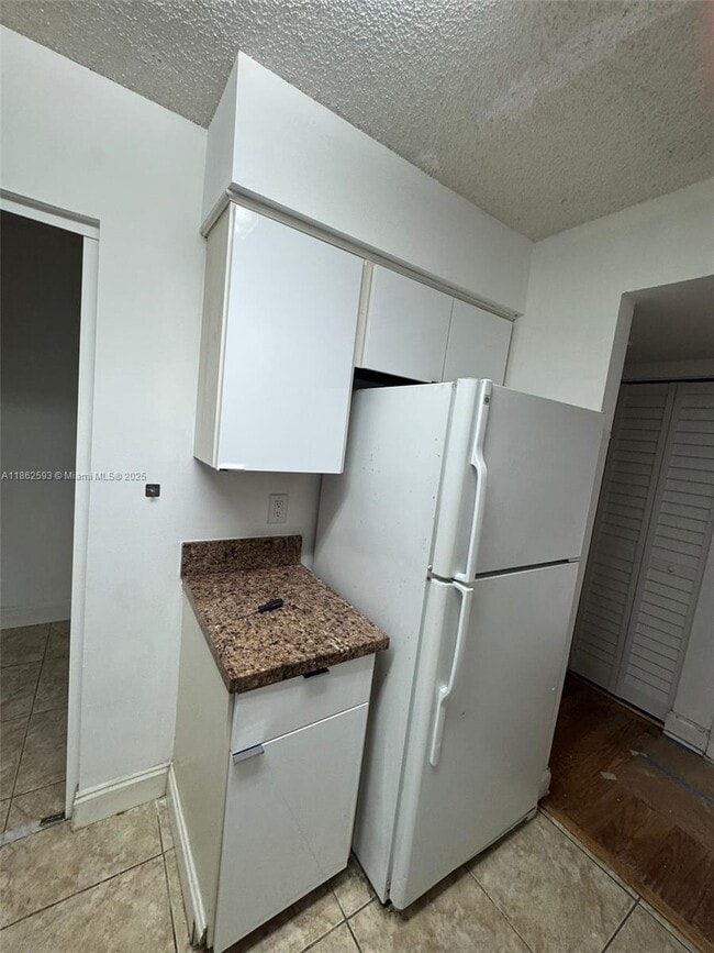 Building Photo - 1265 SW 46th Ave