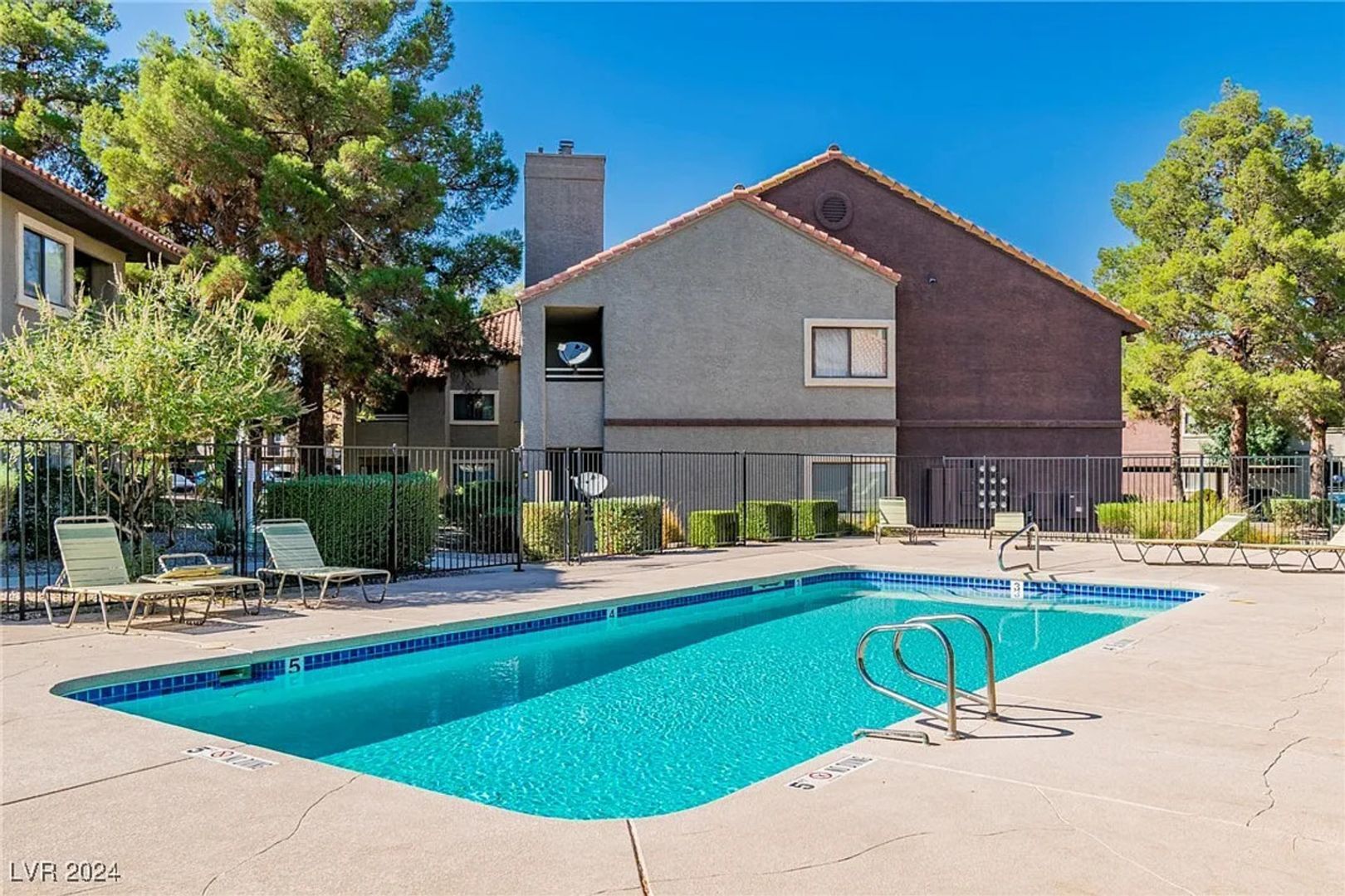 Building Photo - 5020 S Rainbow Blvd