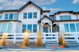 Building Photo - 6069 W Olivine River Ln