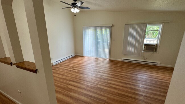 Building Photo - 608 Duplex