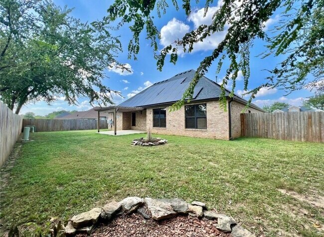 Building Photo - 11890 Club House Pkwy