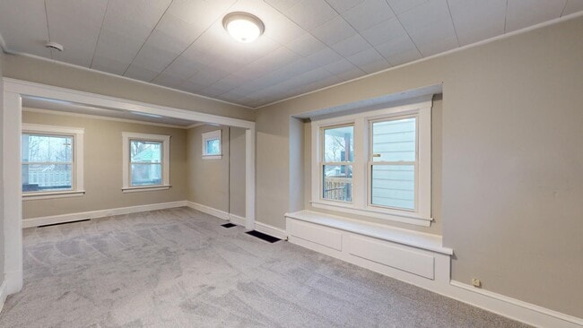 Building Photo - Brooklyn Centre neighborhood - 3  bedroom/...