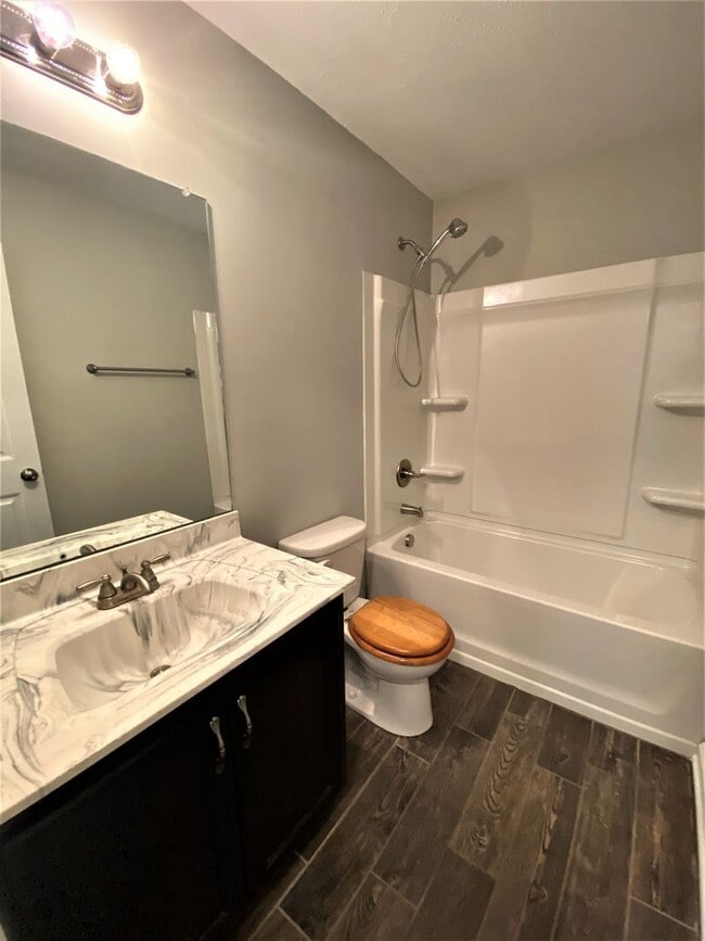 Building Photo - 4 Bedroom Pet Friendly Home For Rent Over ...
