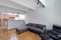 Building Photo - 5929 Queensloch Dr