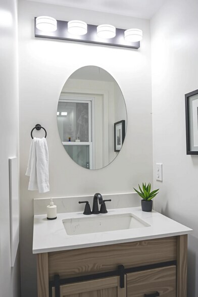 Building Photo - 306 V St NE